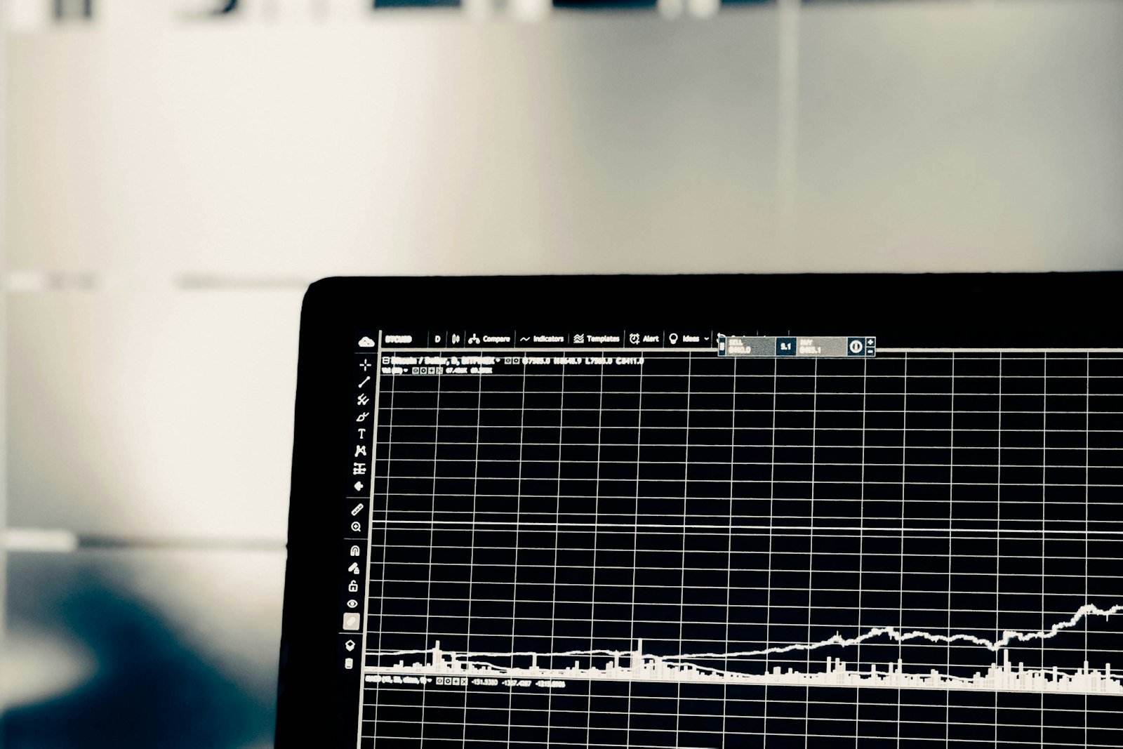Ranked comparison of the best Clari alternatives for revenue leaders in 2026