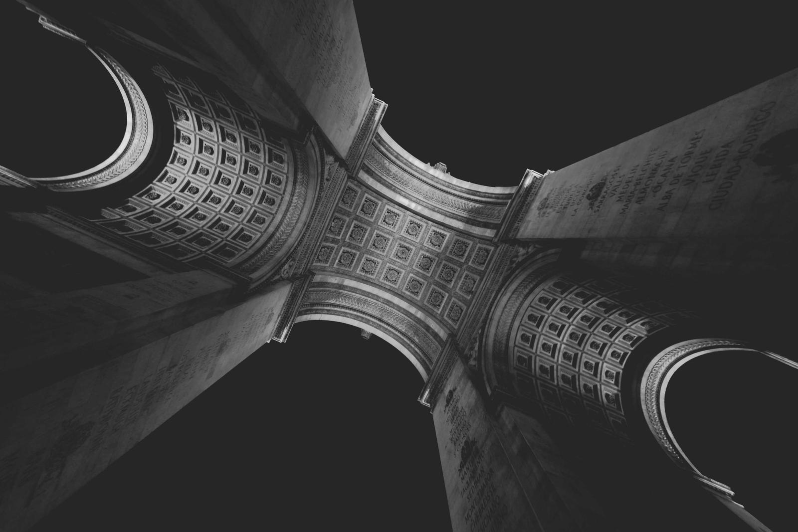 Contact-level deanonymization platform identifying individual visitors on a B2B website