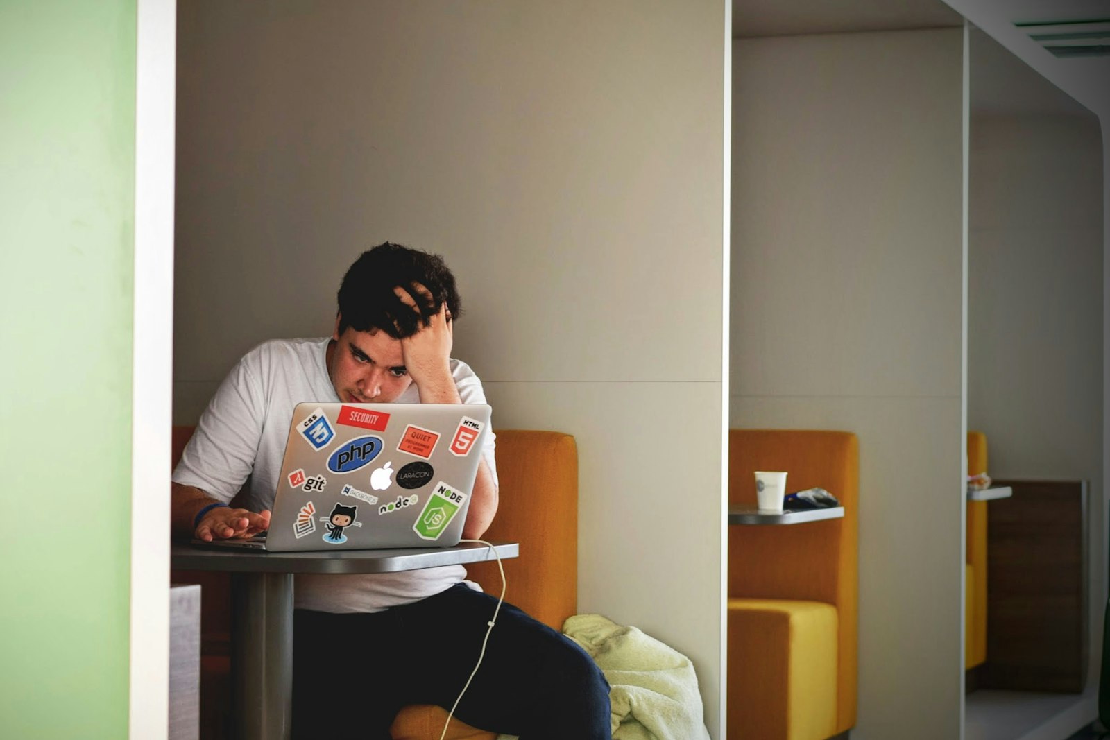 ABM Reverse GTM Playbook: Win via Competitor Displacement