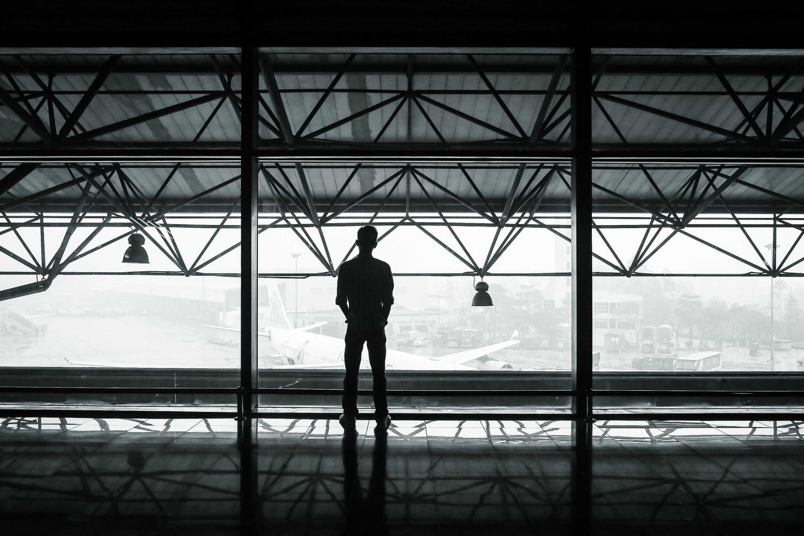 Cognism vs ZoomInfo: Which B2B Data Platform Wins for EMEA and Mid-Market in 2026?